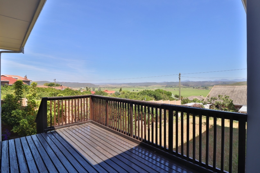 3 Bedroom Property for Sale in Fraaiuitsig Western Cape